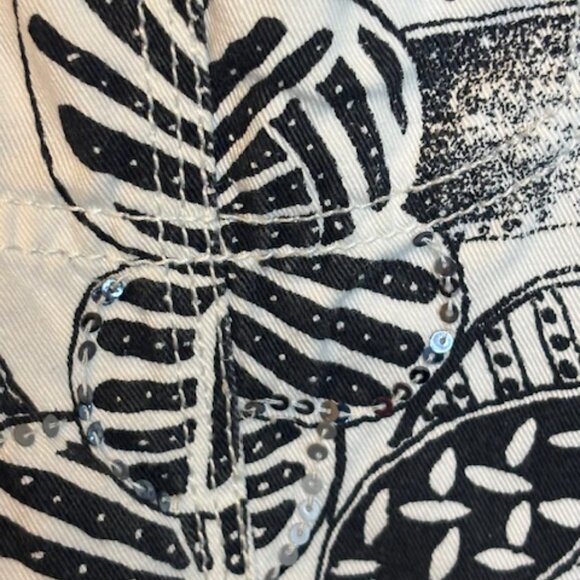 Chico's Jacket Women's Size Medium Floral‎ Sequins Denim Jean Office Black White - Picture 3 of 4